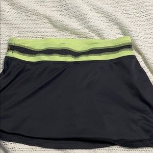 bright yellow and black skort